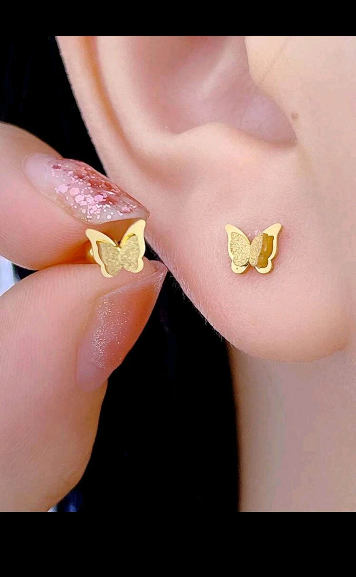 Pendientes Topos Mariposa Bidimensional - Zarcillos Minimalistas en Acero Inoxidable con Baño de Oro 18K 2