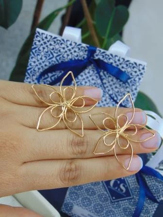 ARETE ACERO DOR SILUETA FLOR