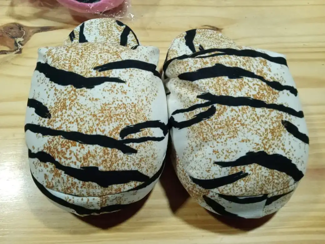 Pantuflon animal print Adulto