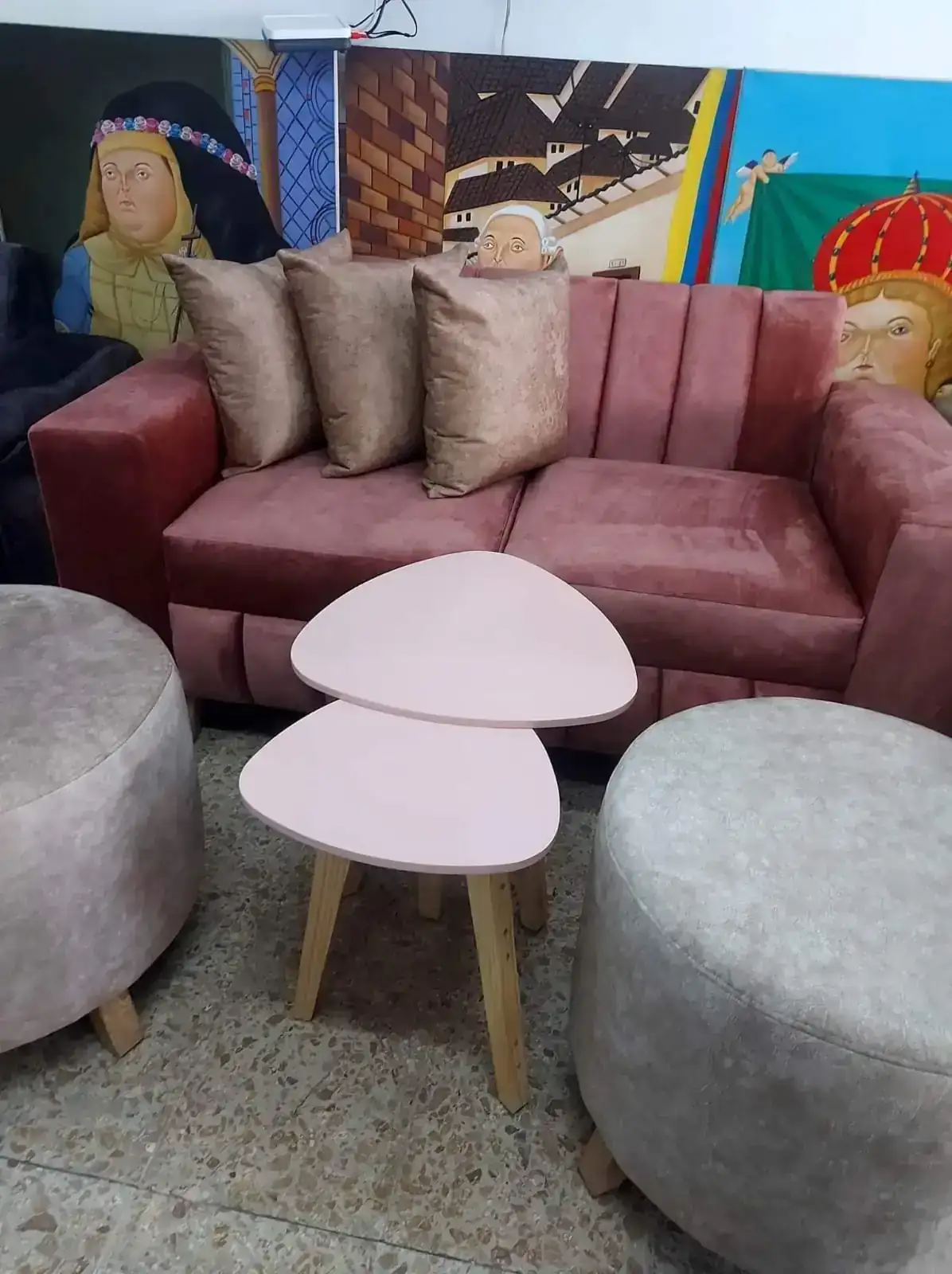 Mesa de centro tipo huevito  2