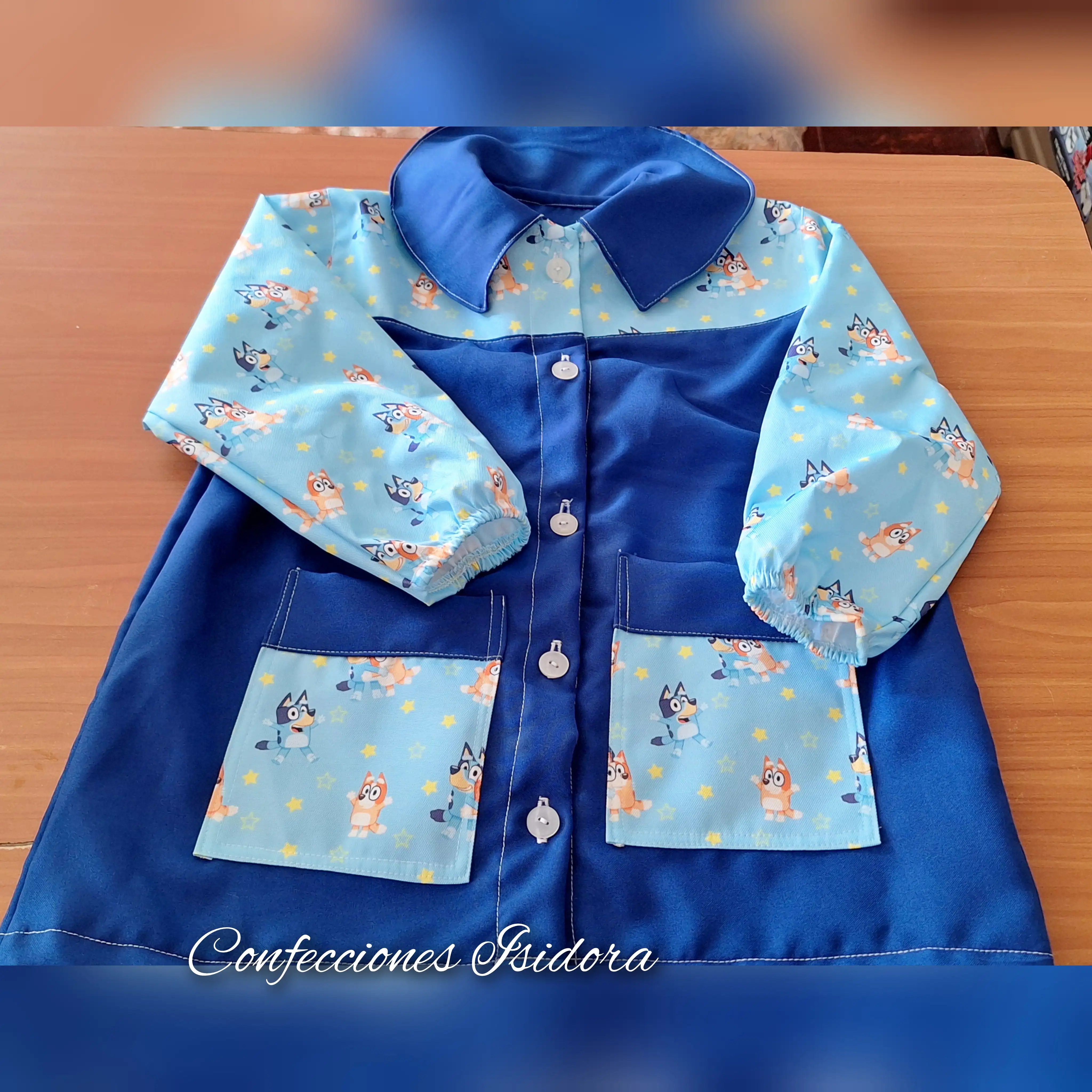 Delantal bluey , azul rey