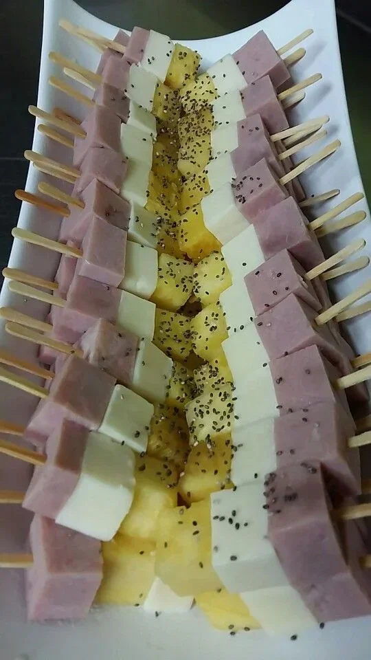 Pinchos jamon y queso 2