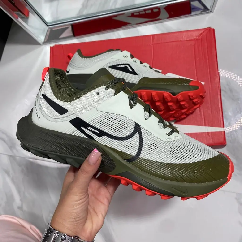 NIKE ZOOM DAMA Y CABALLERO  5