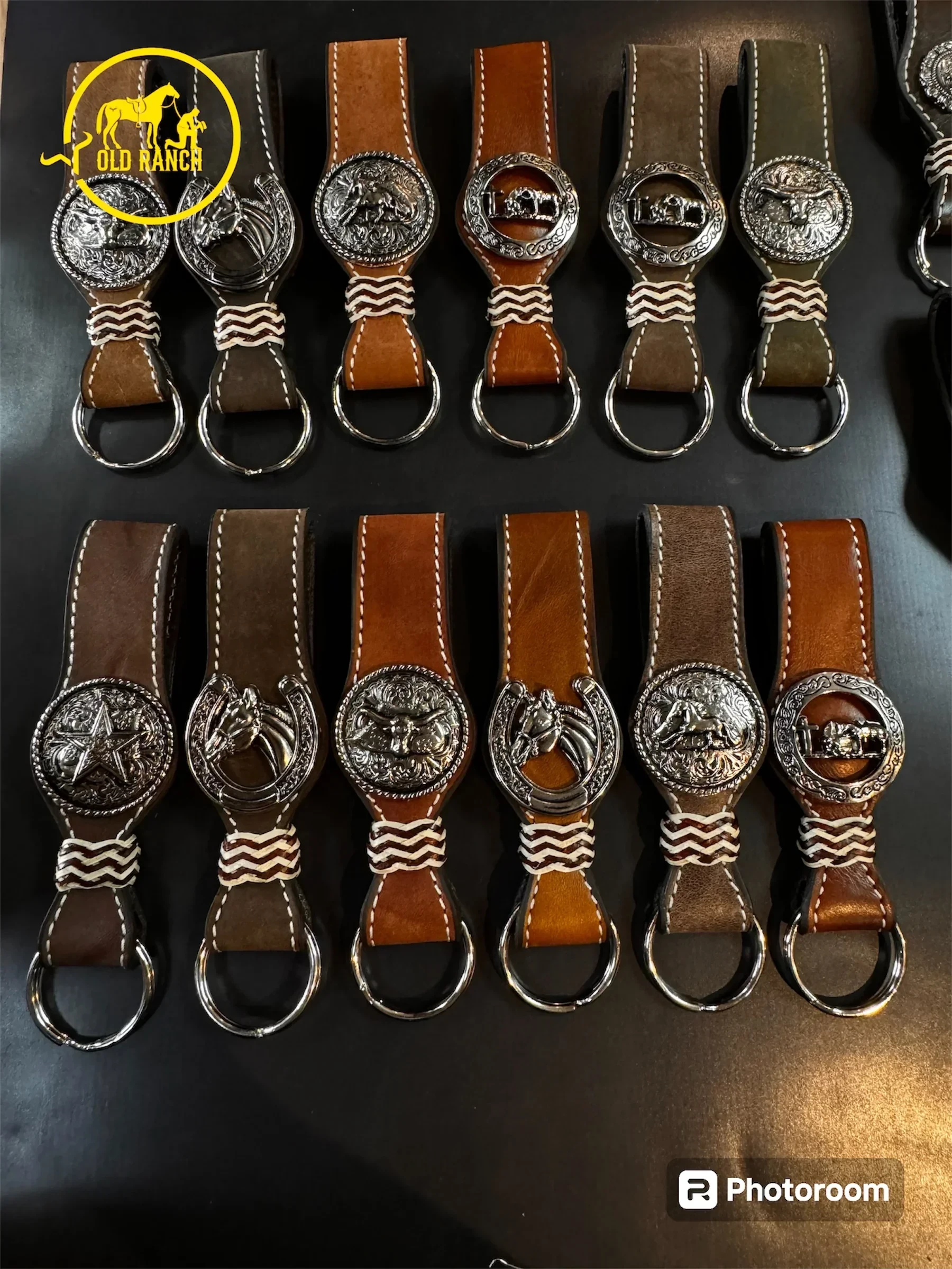 Llaveros de cuero con broche 
