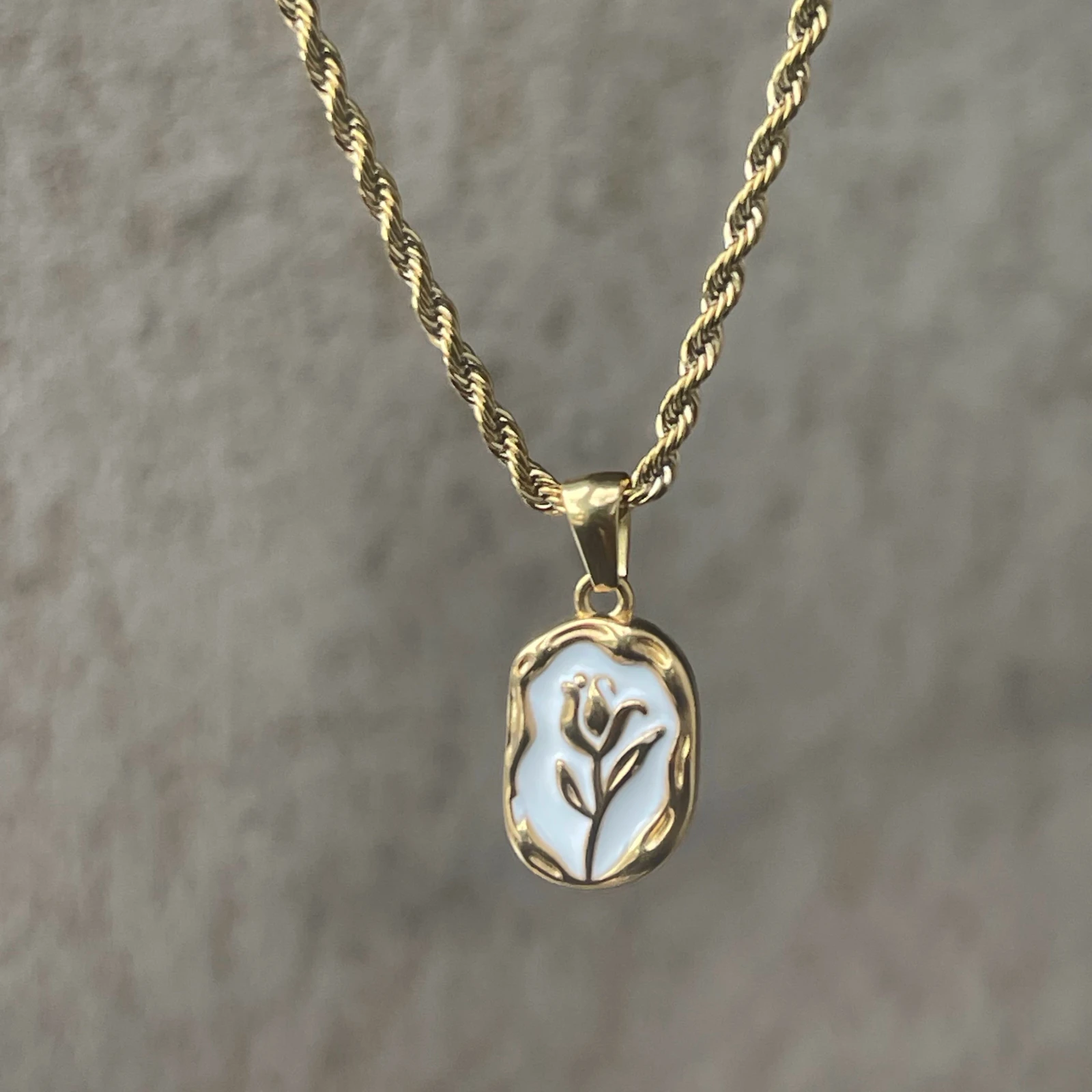 CADENA TULIPAN MEDALLA