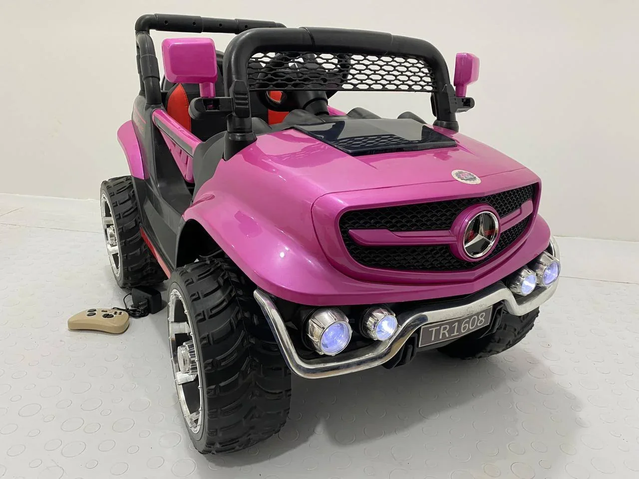 Carro Eléctrico Niño MERCEDEZ C/Remoto Ll/Caucho 1 a 5 Años 3