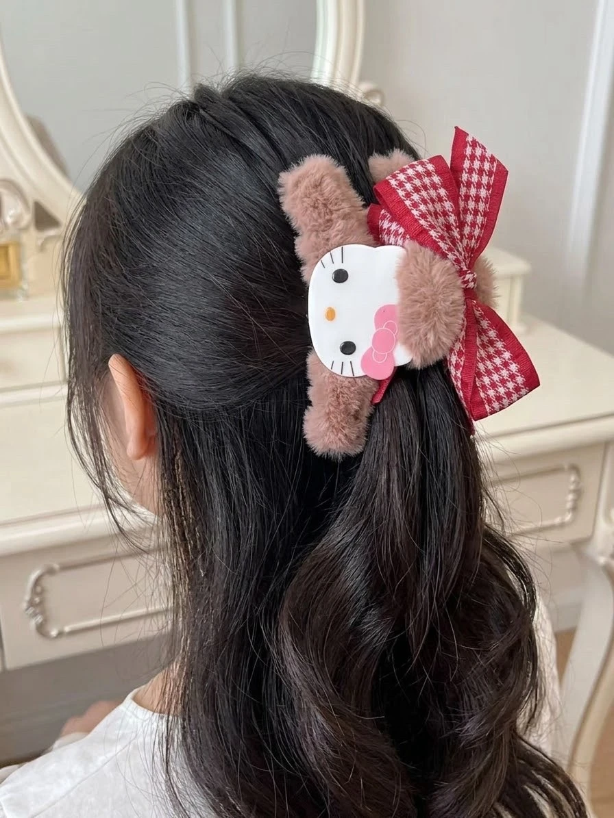 DOCENA DE PINZA DE PELICHE HELLO KITTTY 3