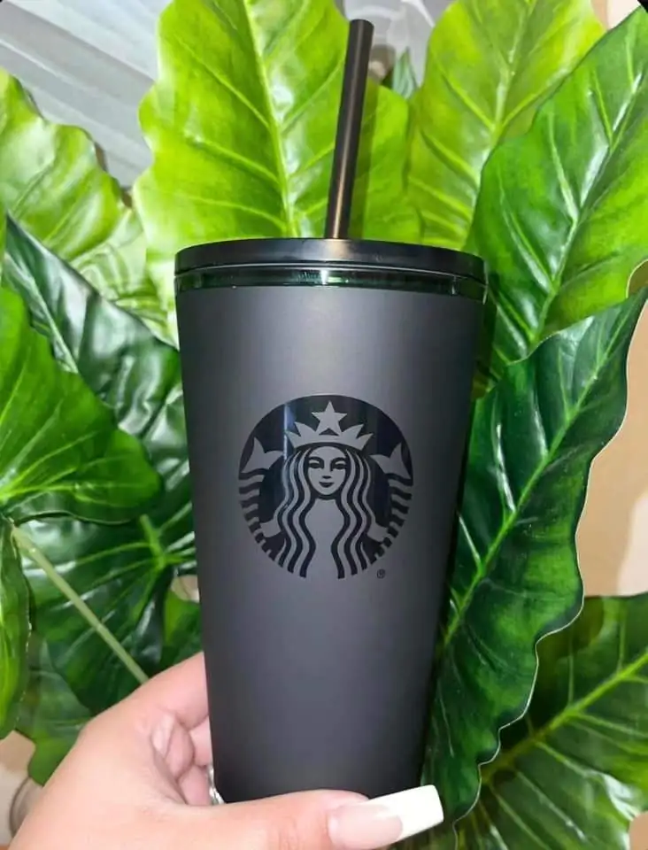 Vaso con logo Starbucks  4