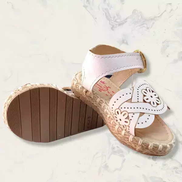 Huaraches para niña, color blanco.  3