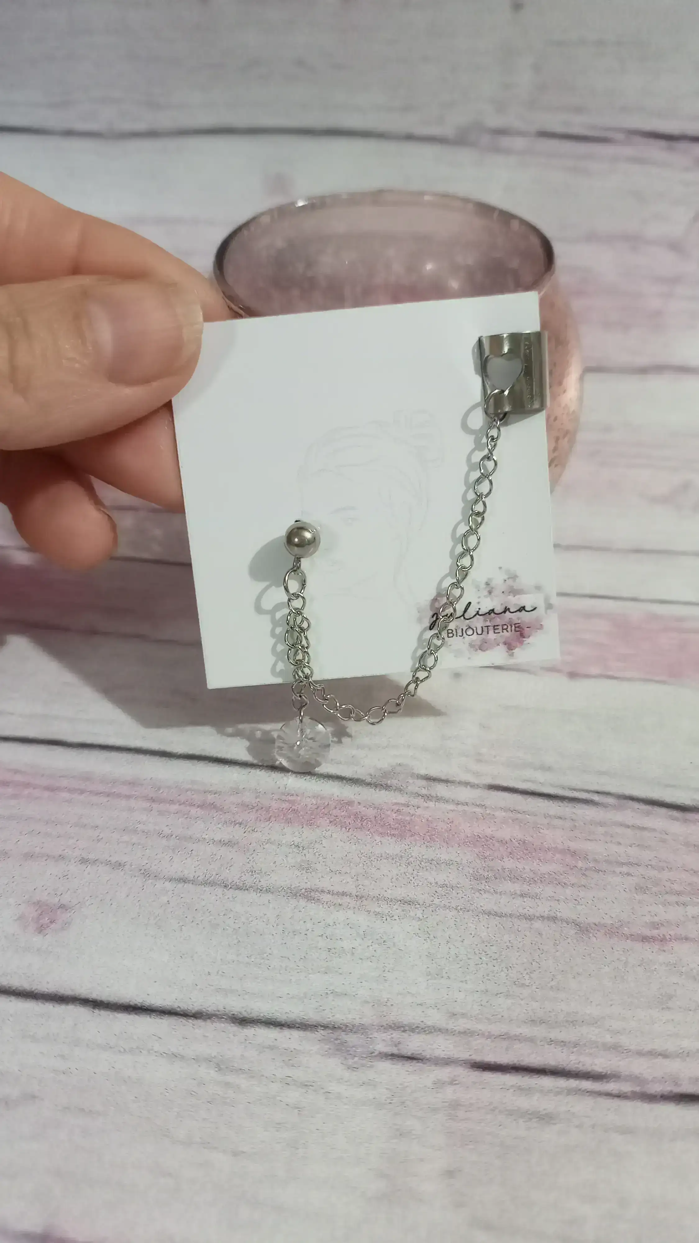 EAR CUFF CON STRASS Y CADENA❤️