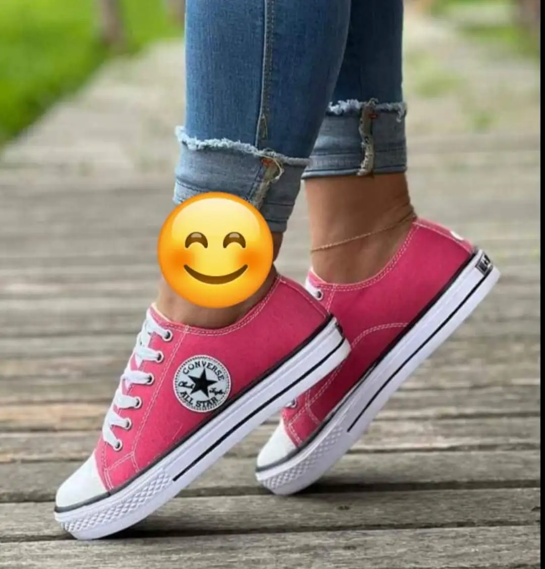 Converse fuccias