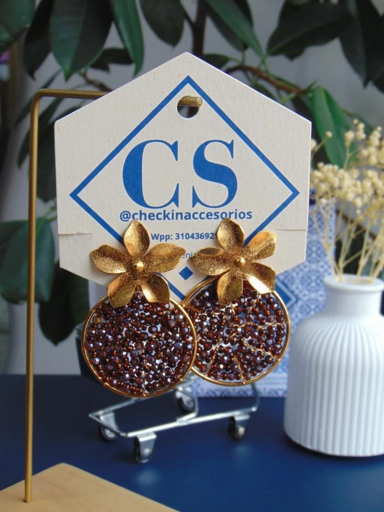 ARETES BAÑO DE ORO 24K FLOR MURANO CAFÉ TEJIDO