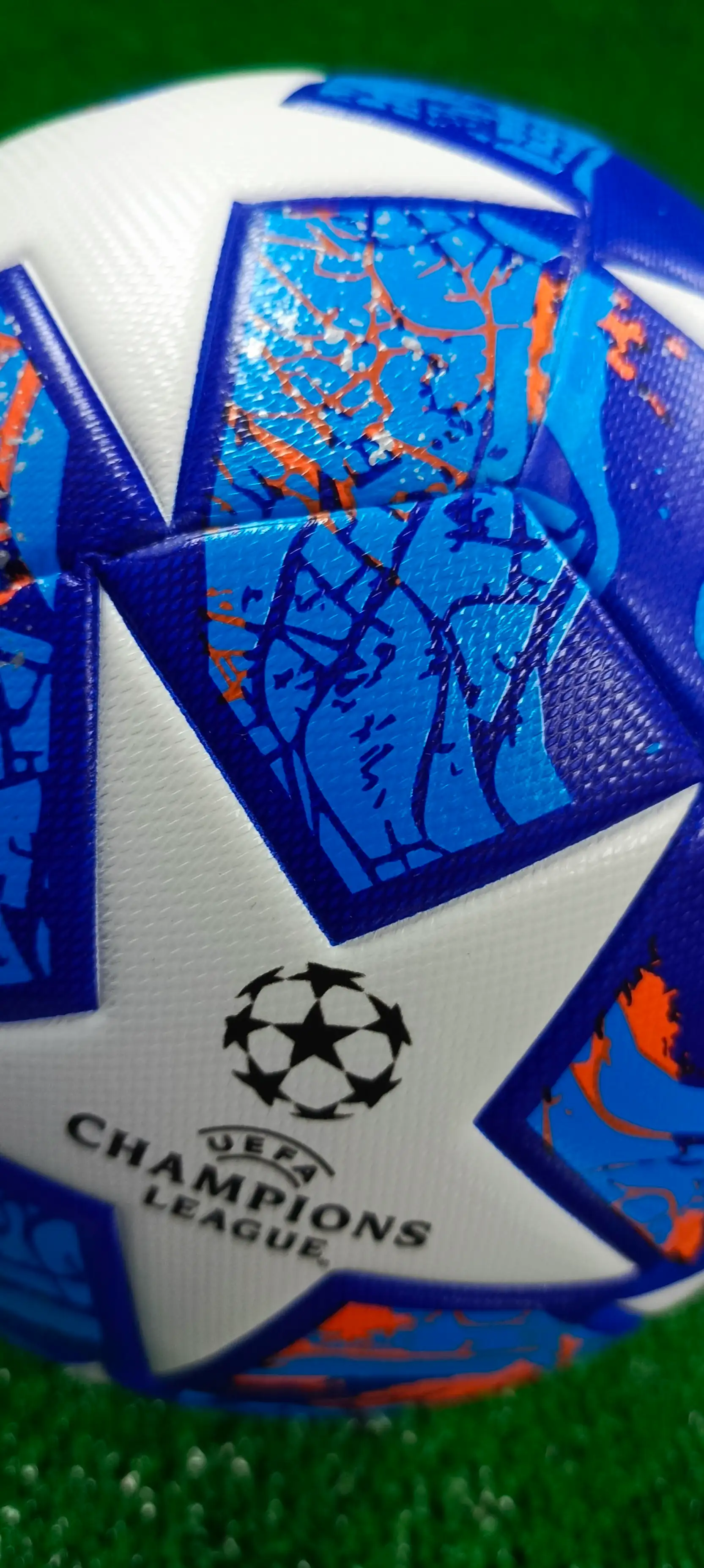 BALÓN CHAMPIONS LIG  2