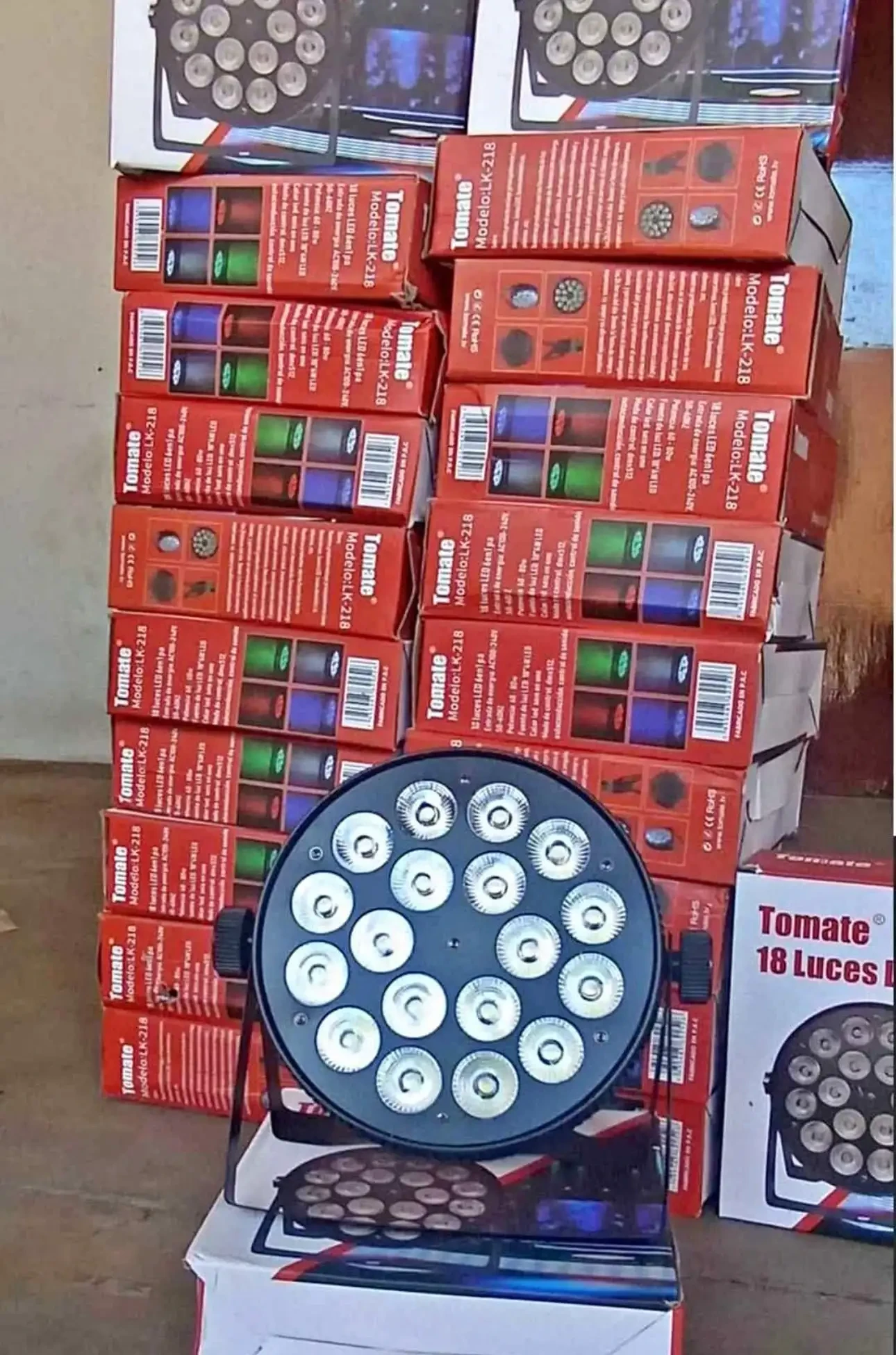 TACHOS LED 18 RGBW PLASTICO DMX