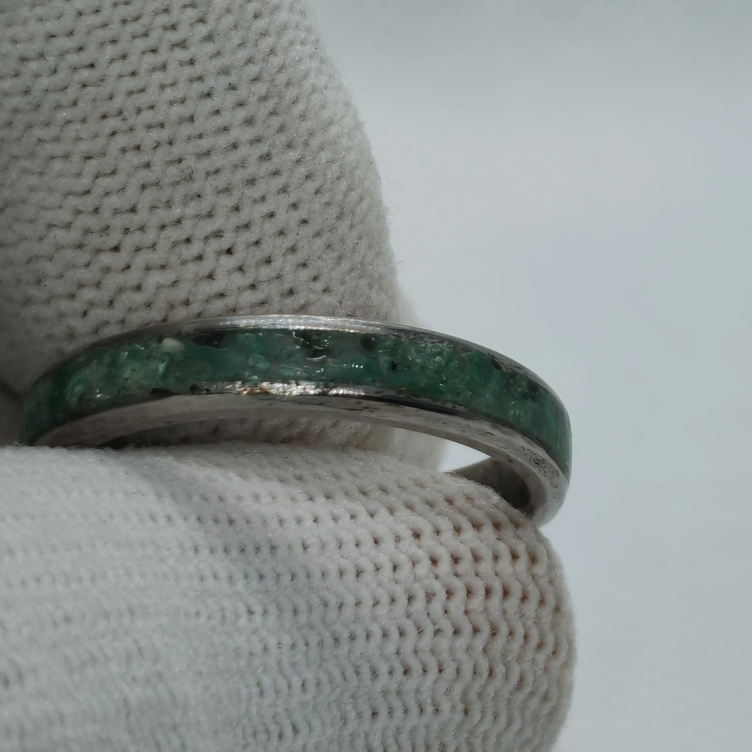 Anillo Neon talla 8.5 de Esmeraldas Verde Manzana  4