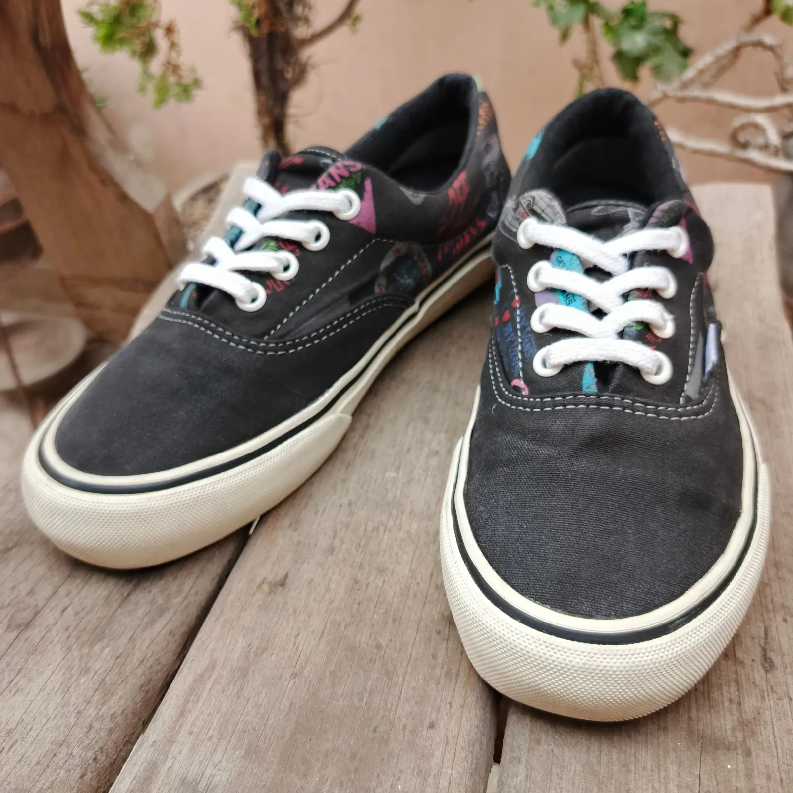 Vans 2