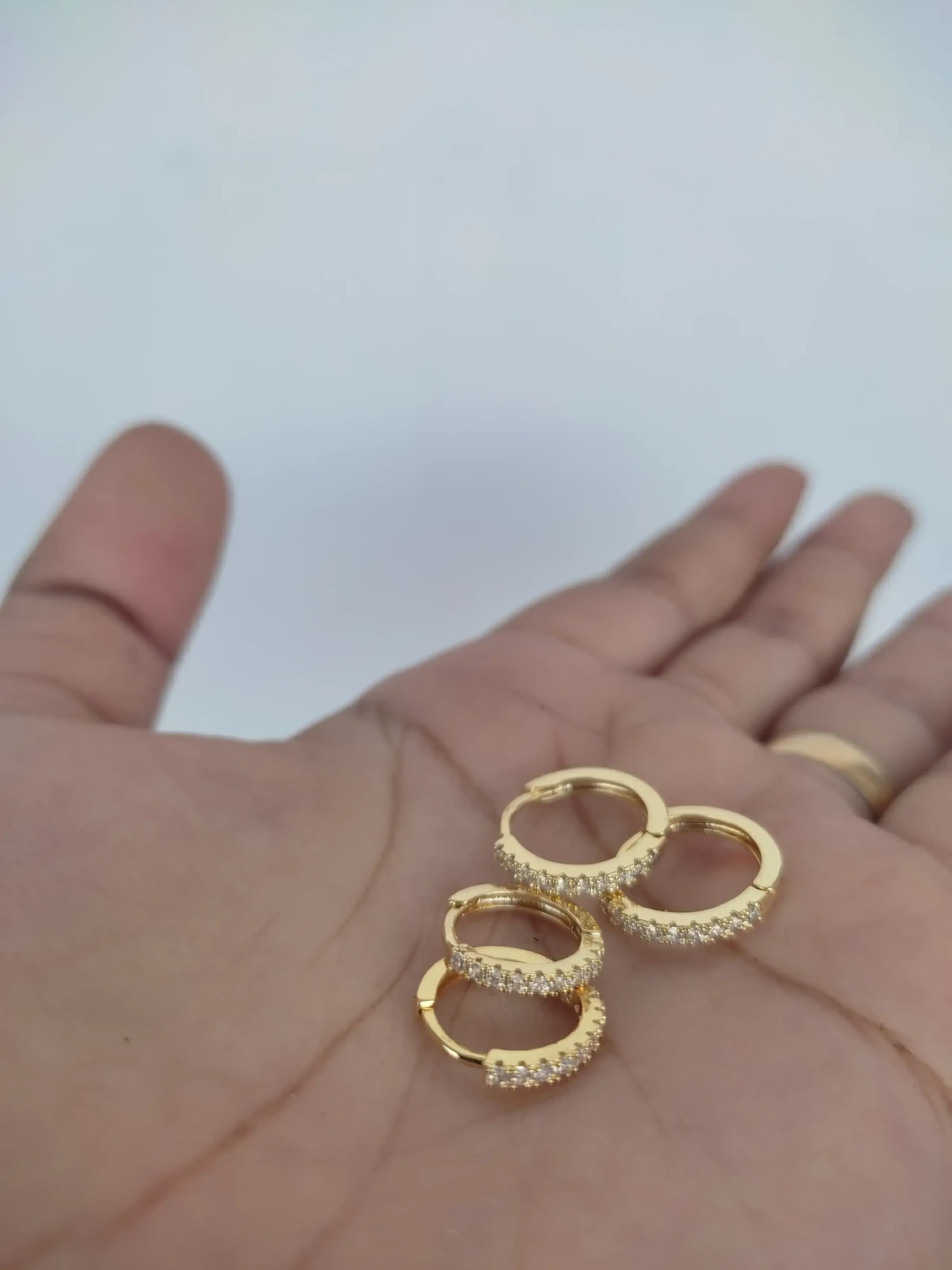 SET X2 PARES MINI HOOPS MÍA (MEDIANOS Y PEQUEÑOS)