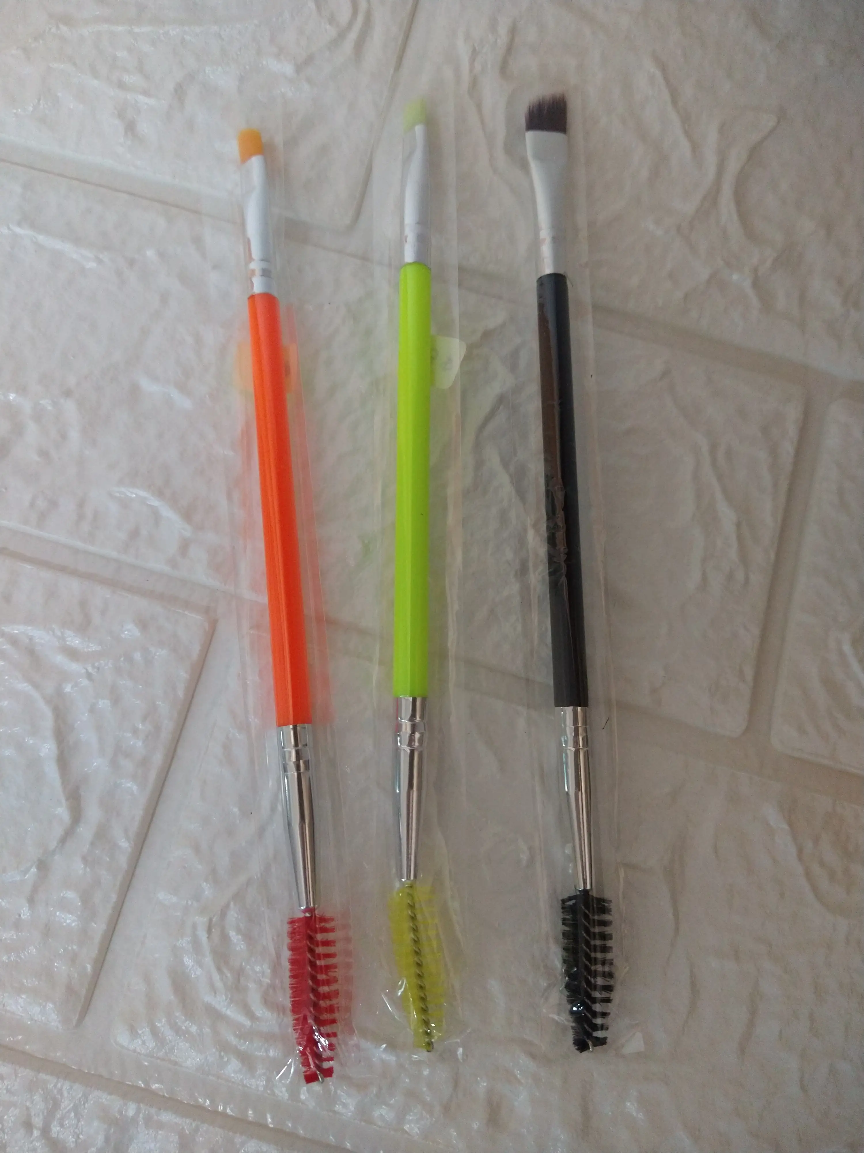 Brochas para cejas