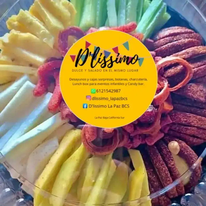 Charola fruta, manzana y churritos de maiz 