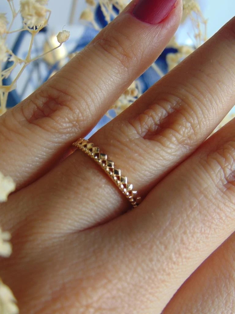 ANILLO ACERO DOR DELG CUADRADOS 2