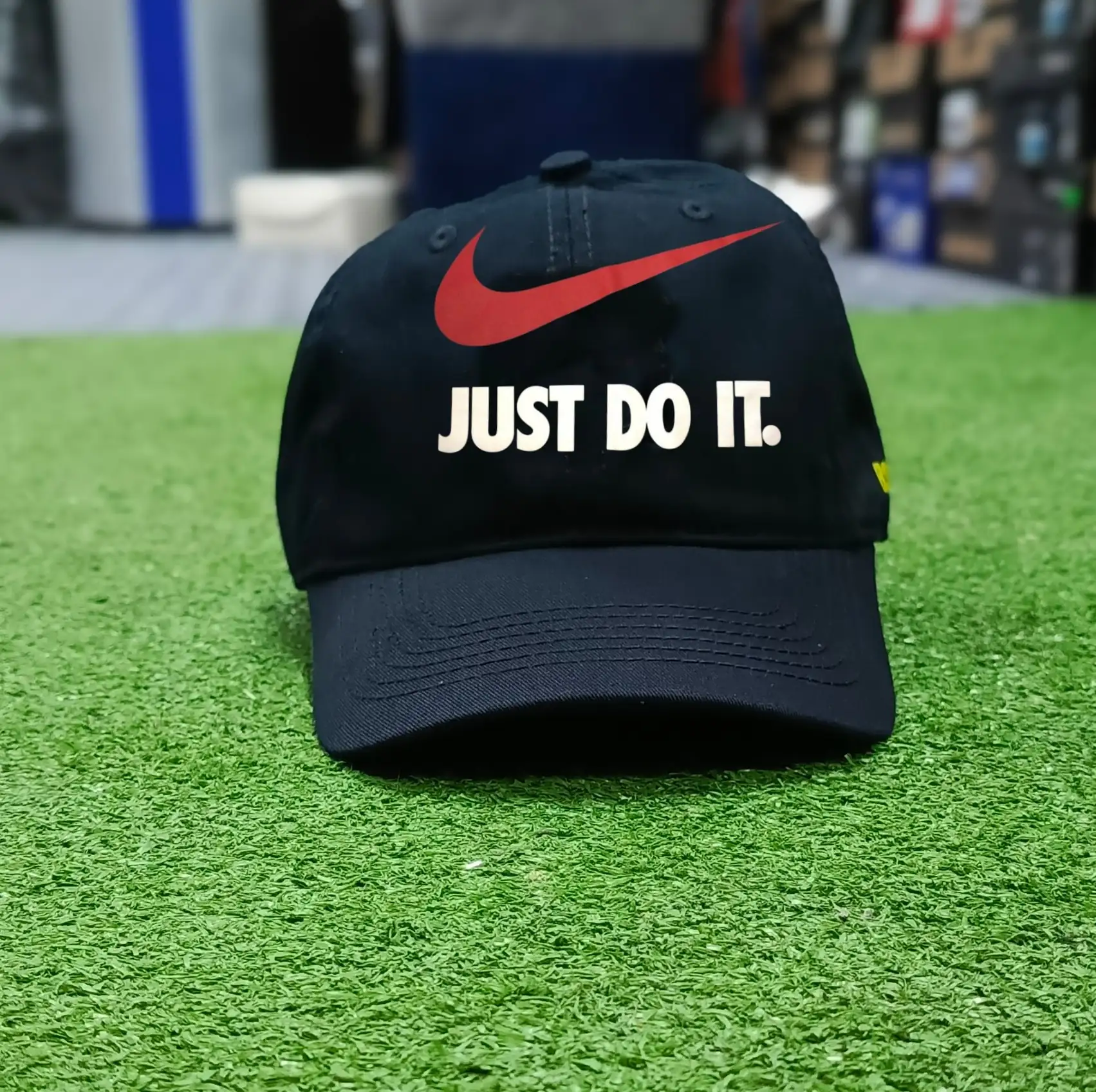 NIKE  2