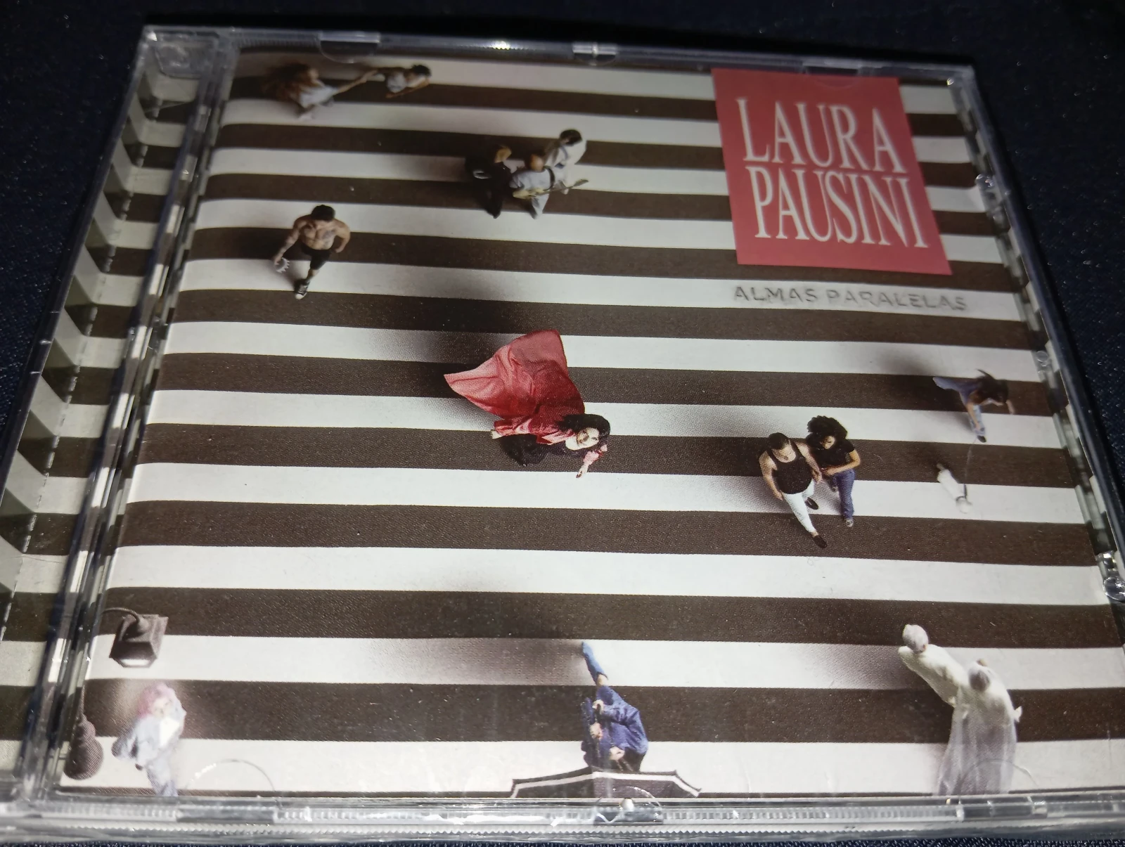 Laura Pausini - Almas Paralelas (ARGENTINA)