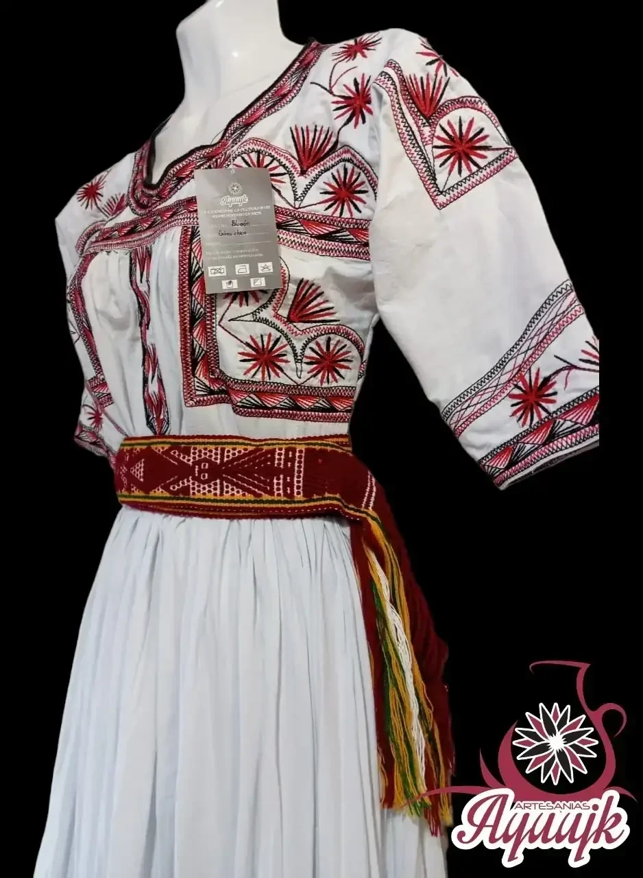 Traje típico de Tlahuitoltepec 3 2