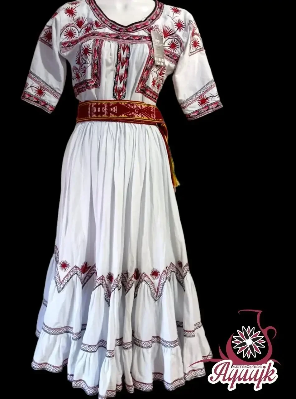 Traje típico de Tlahuitoltepec 3