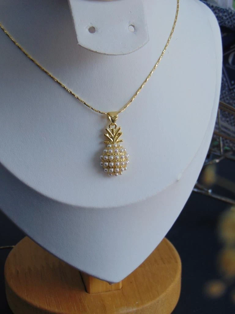CADENA + DIJE RODIO DOR PIÑA PERLAS  2