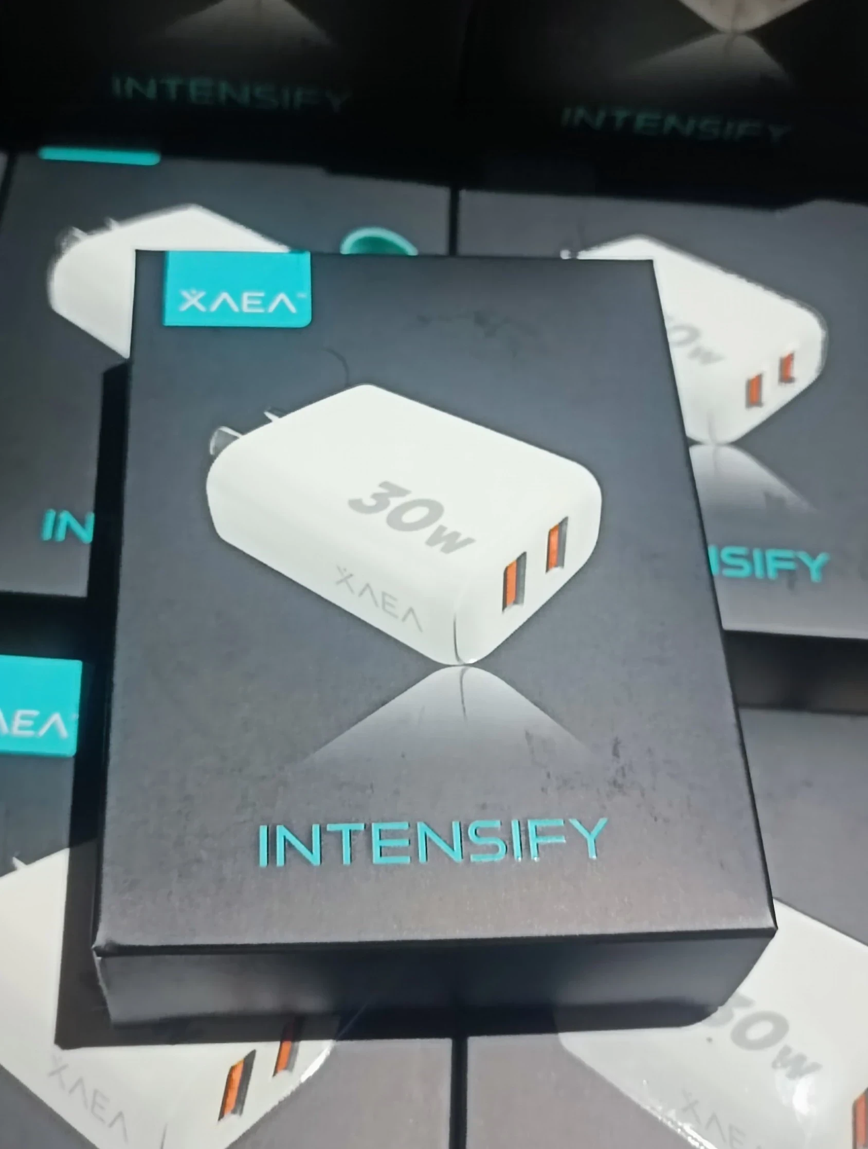 Cargador Xaea "C" 30w 220v + cable usb