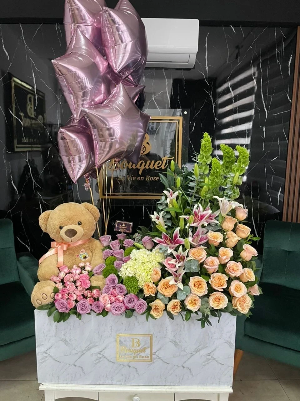 Rectangular maxi con peluche y globos con helio 