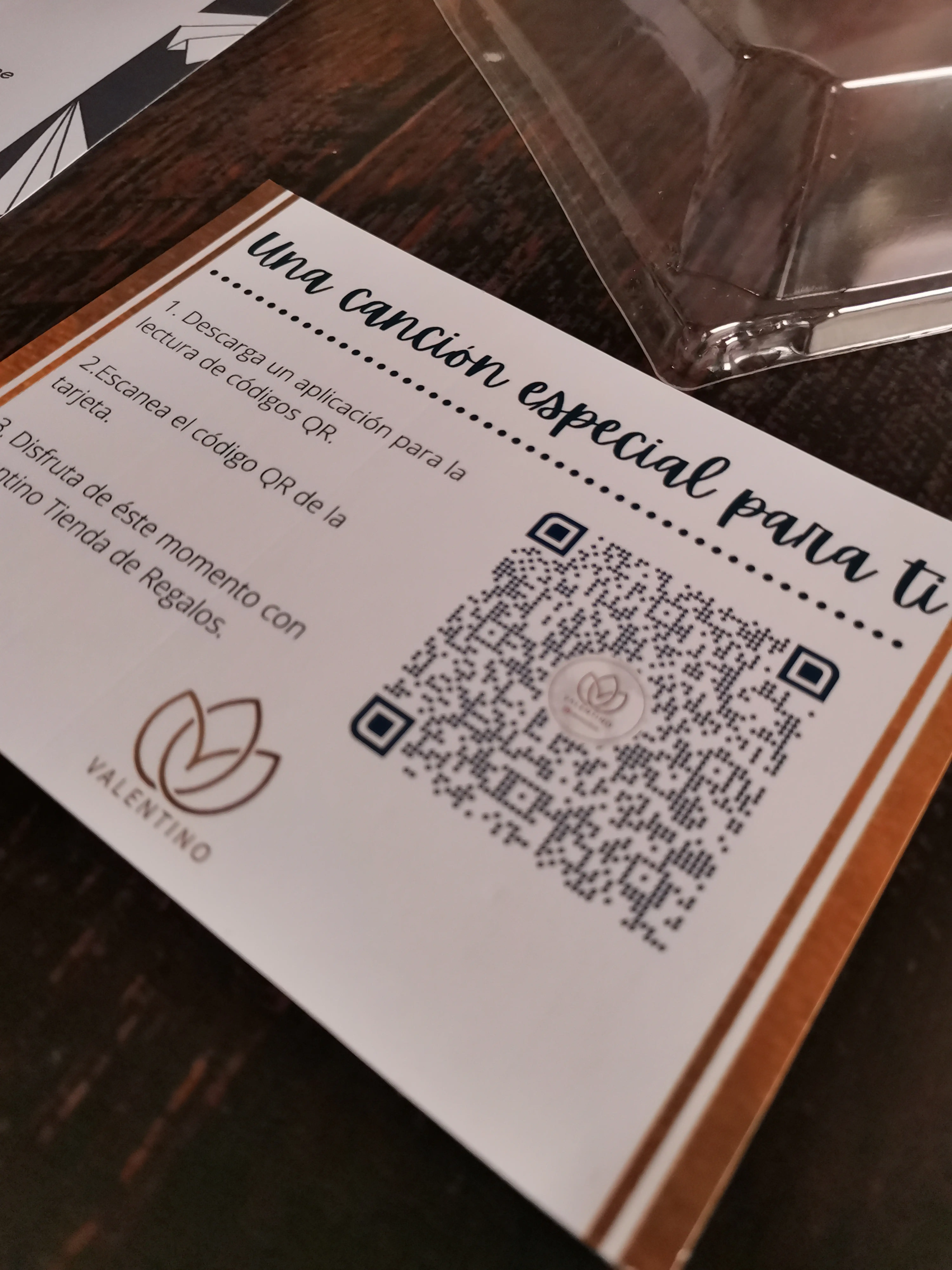 Tarjeta con Codigo QR