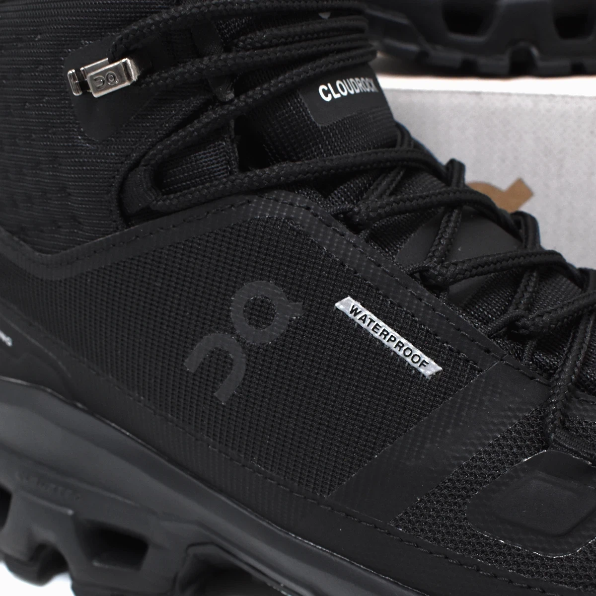 botas on cloud 4