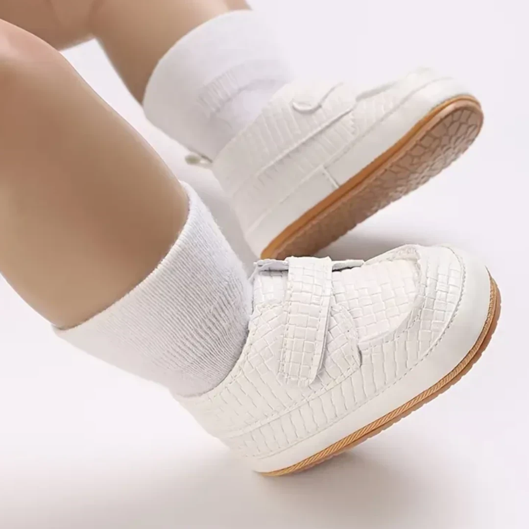 ZAPATITOS BLANCOS