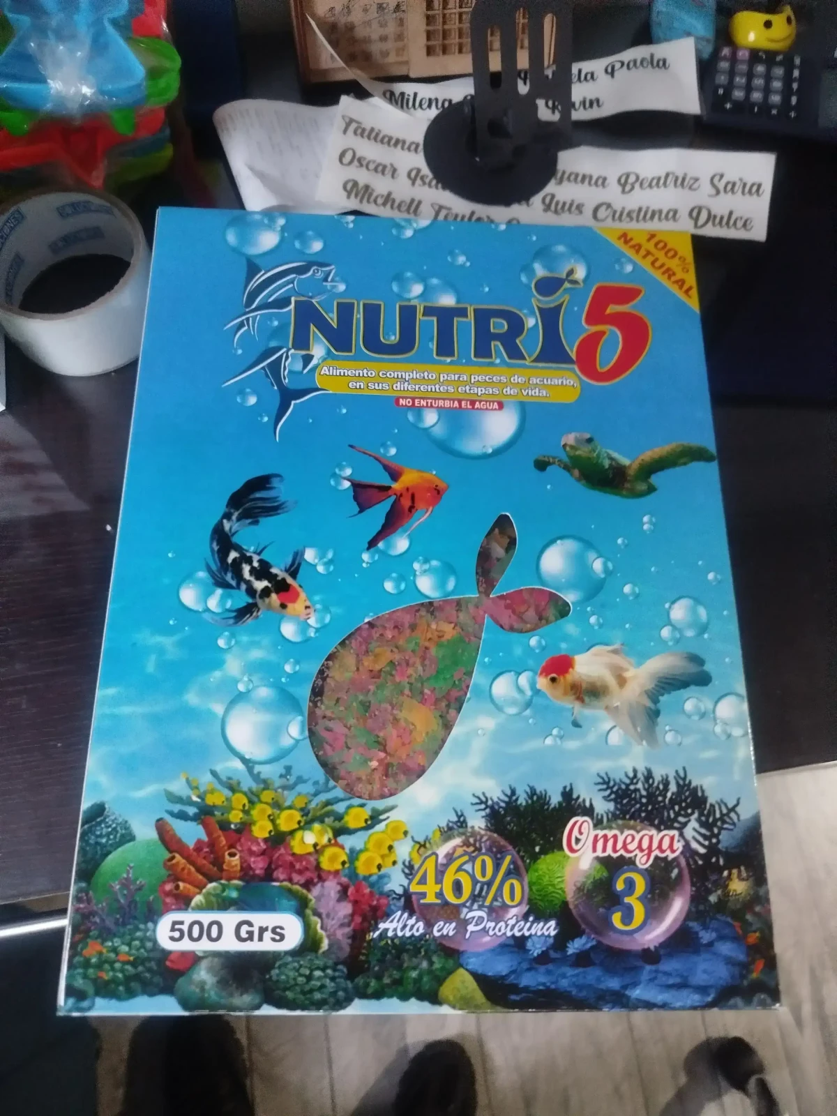 Alimento en hojuelas para peces 