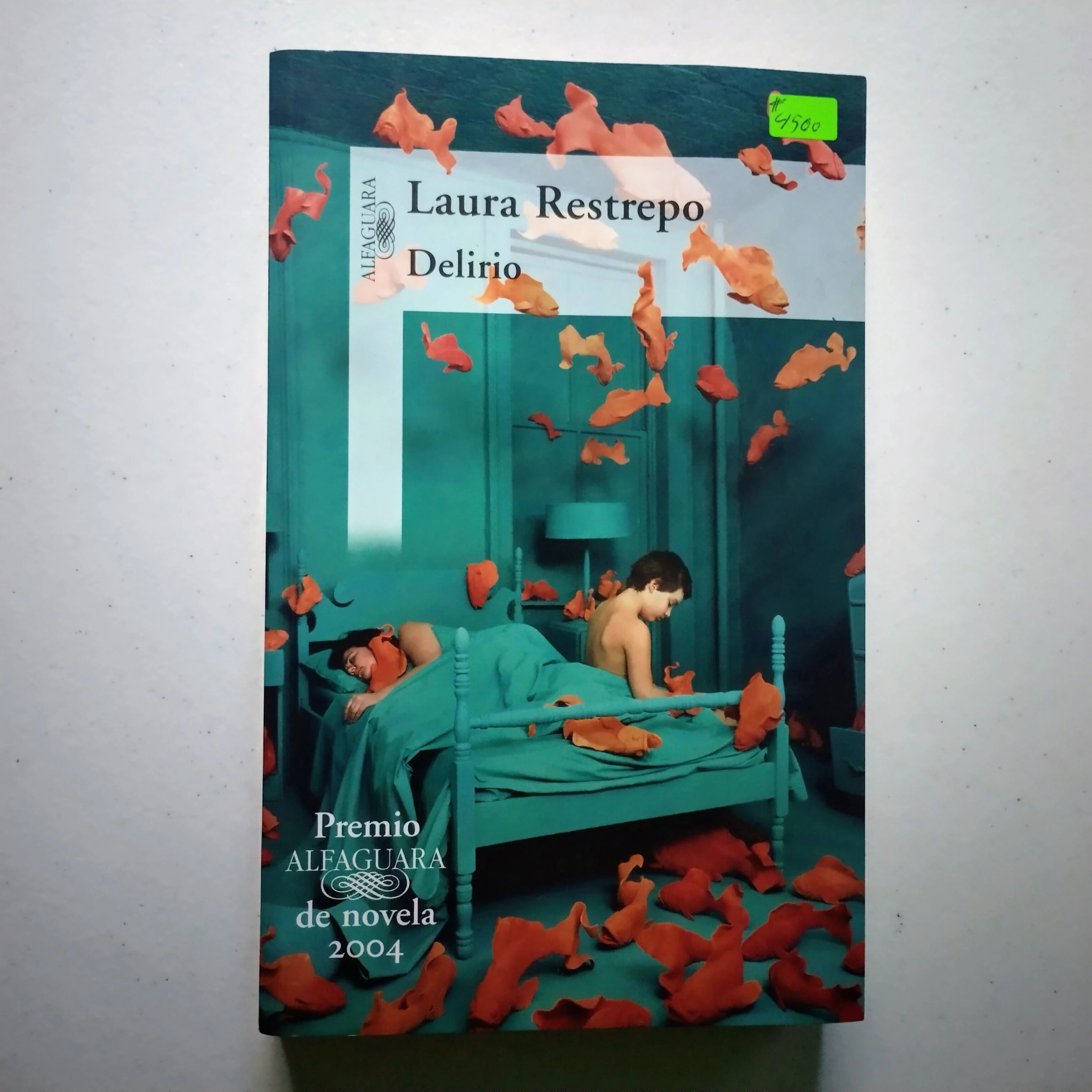 Delirio, Laura Restrepo, usado