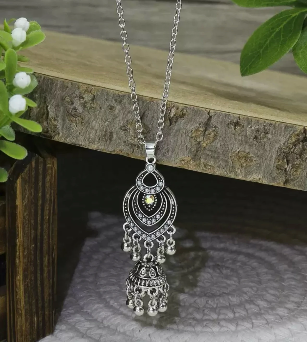  Set estilo jhumka con borlas metálicas  3