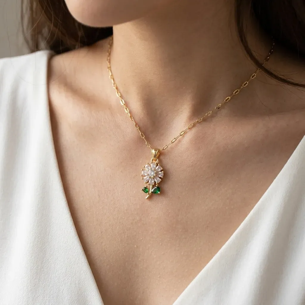 Cadena Y Dije En Acero Con Piedra Circon De Flor Pequeña Margarita  2