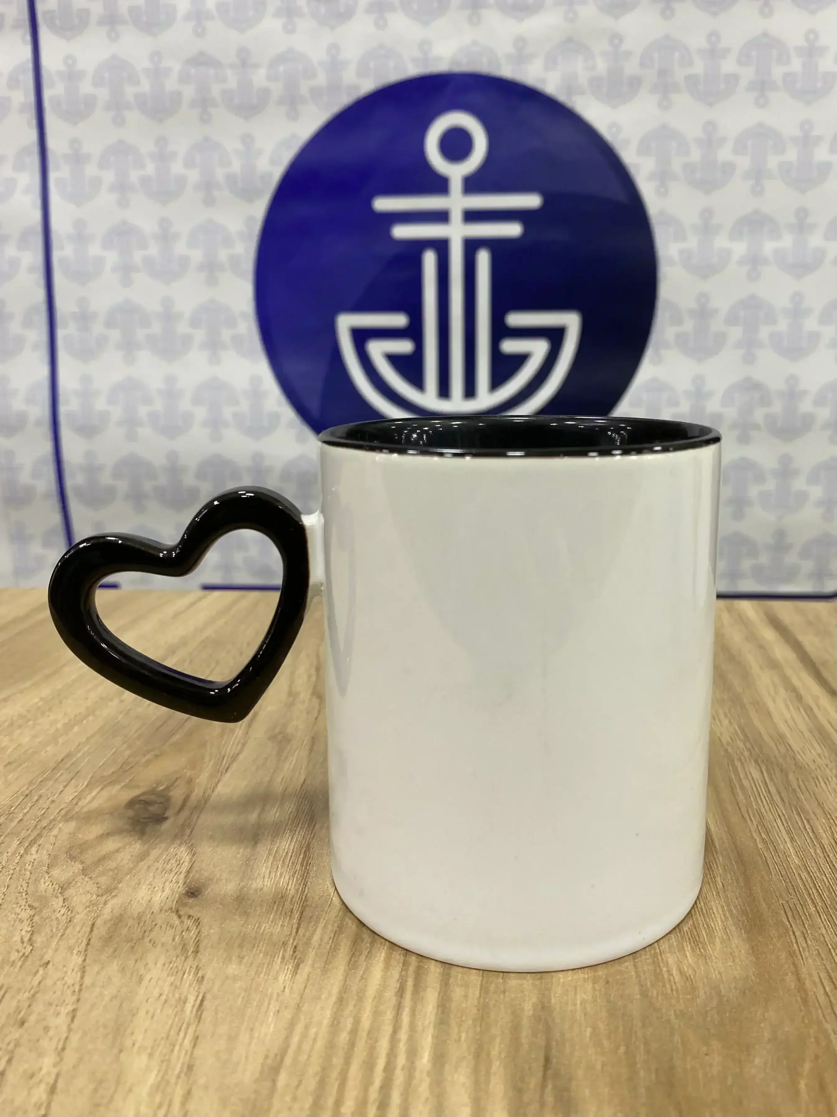 MUG OREJA CORAZON FONDO COLOR 11 ONZ 8
