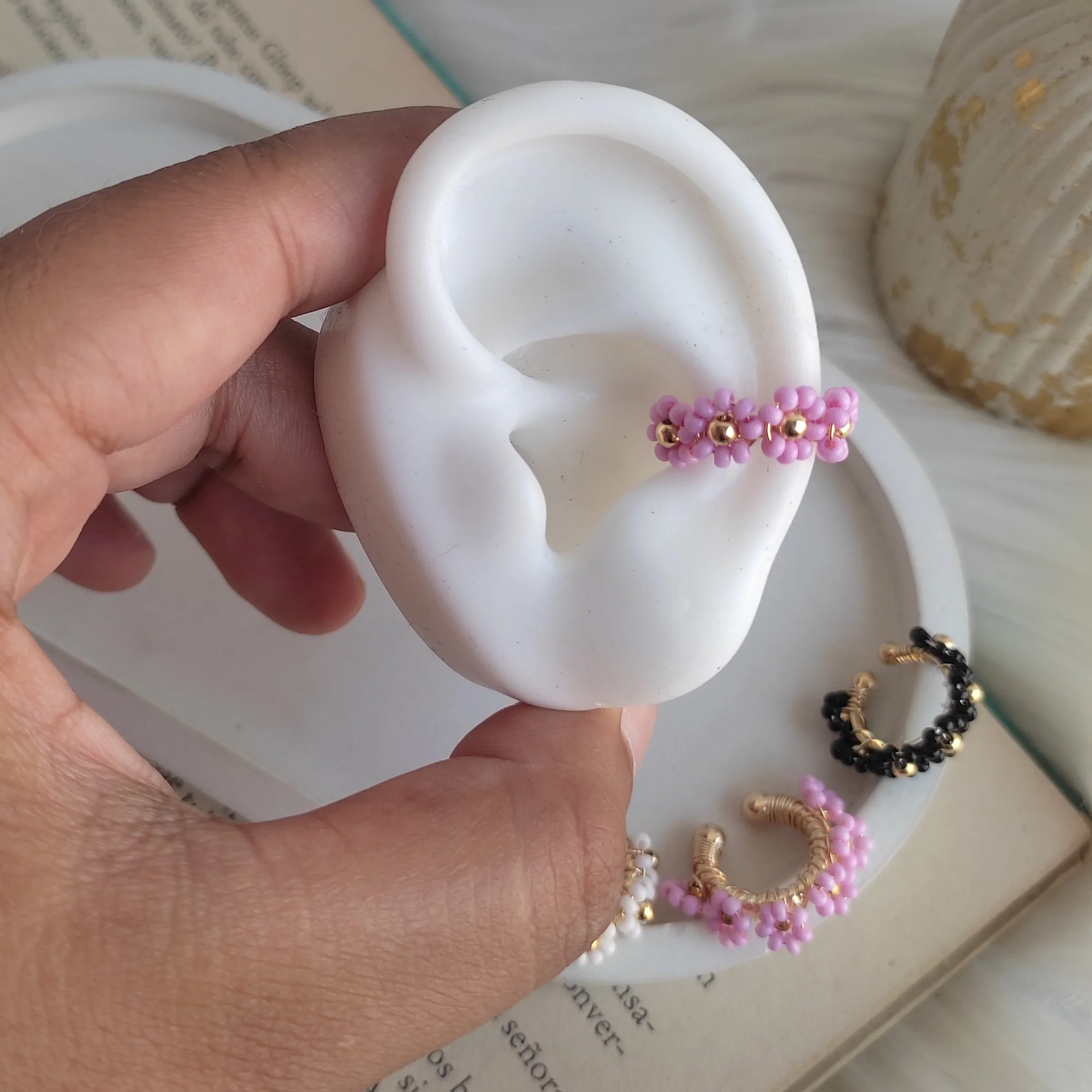 EARCUFF TEJIDO FLORECITAS 3