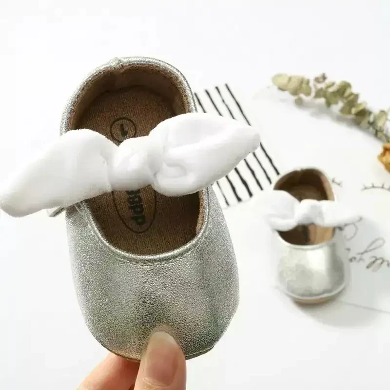 ZAPATITOS PLATA 2