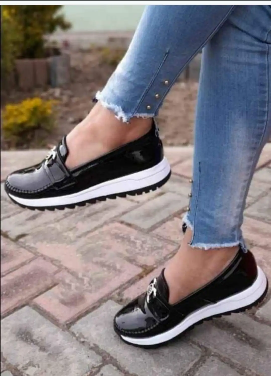 Mocasin negro