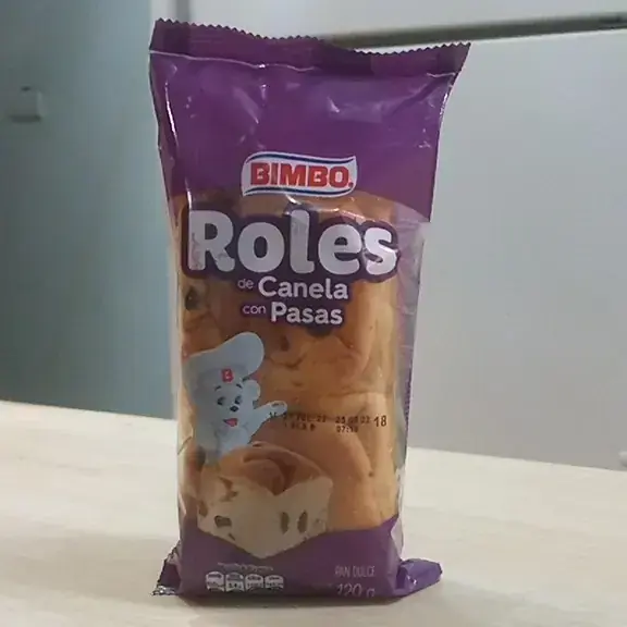 Roles de canela con pasas 