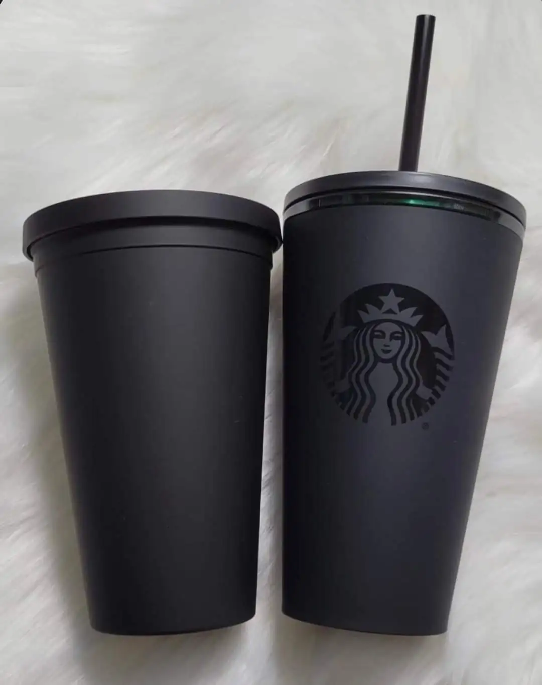 Vaso con logo Starbucks 