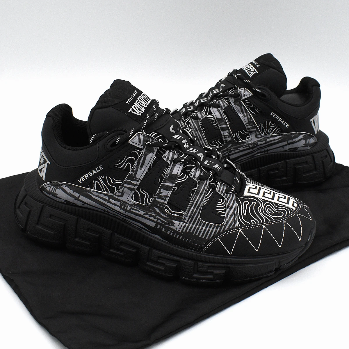 Versace Trigreca Negro 10