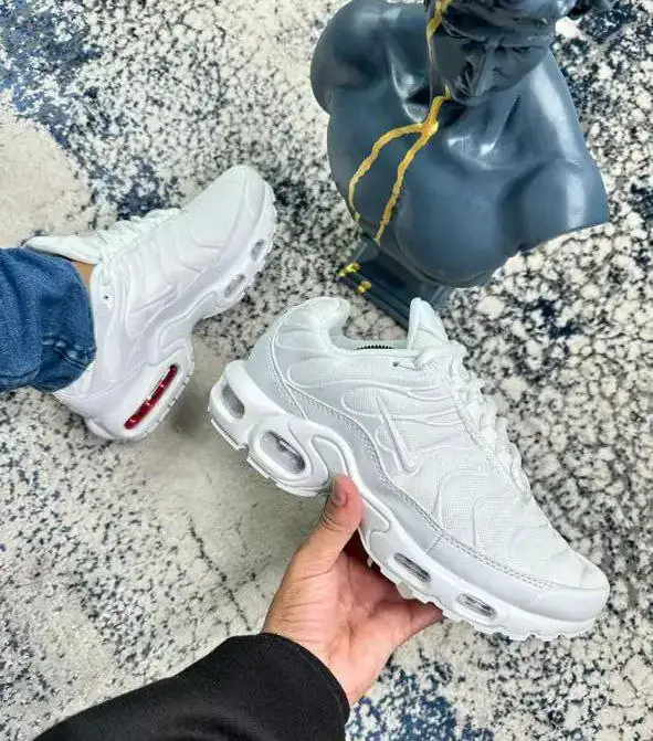 NIKE TN