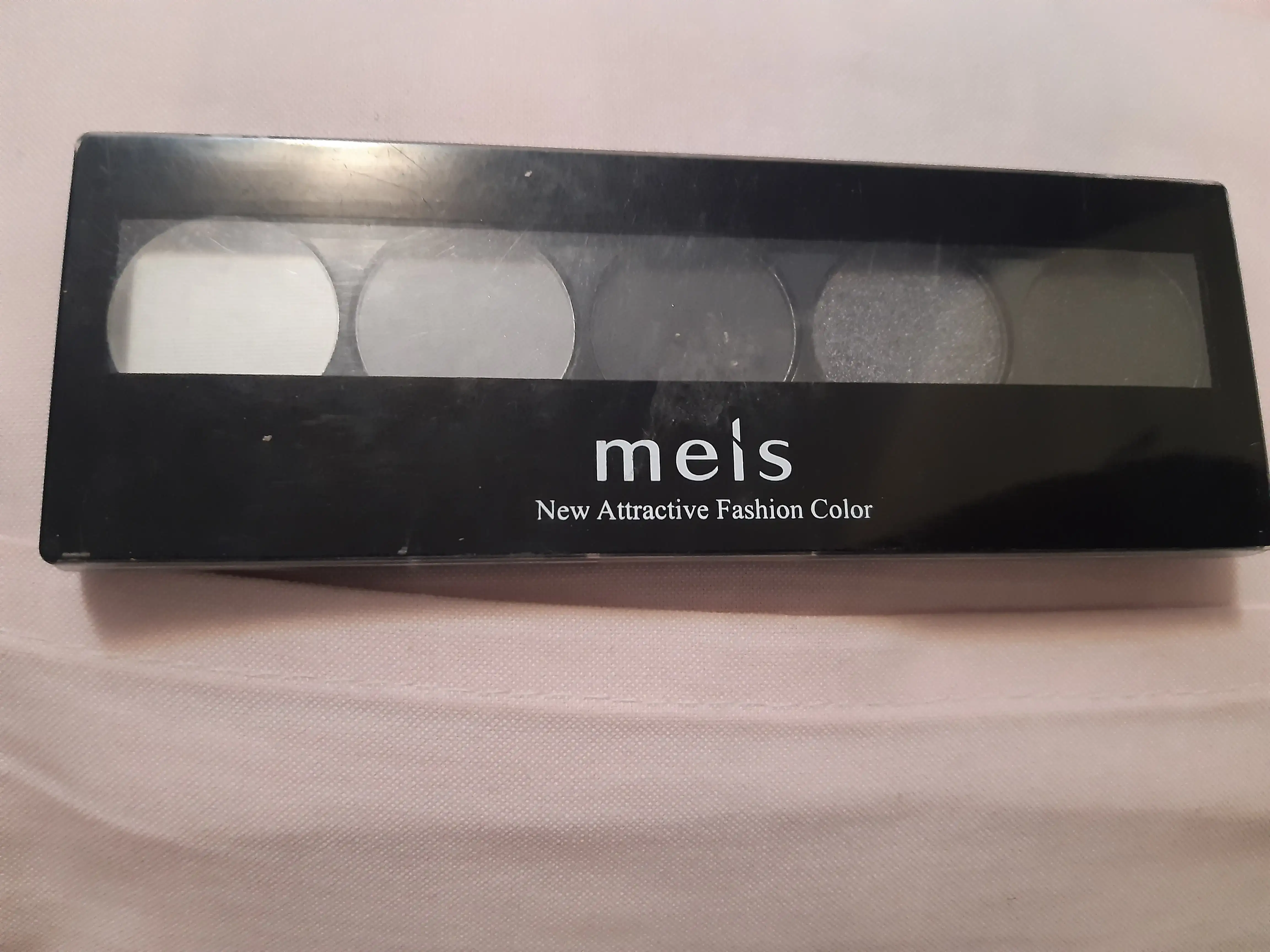 Sombras tonos negros