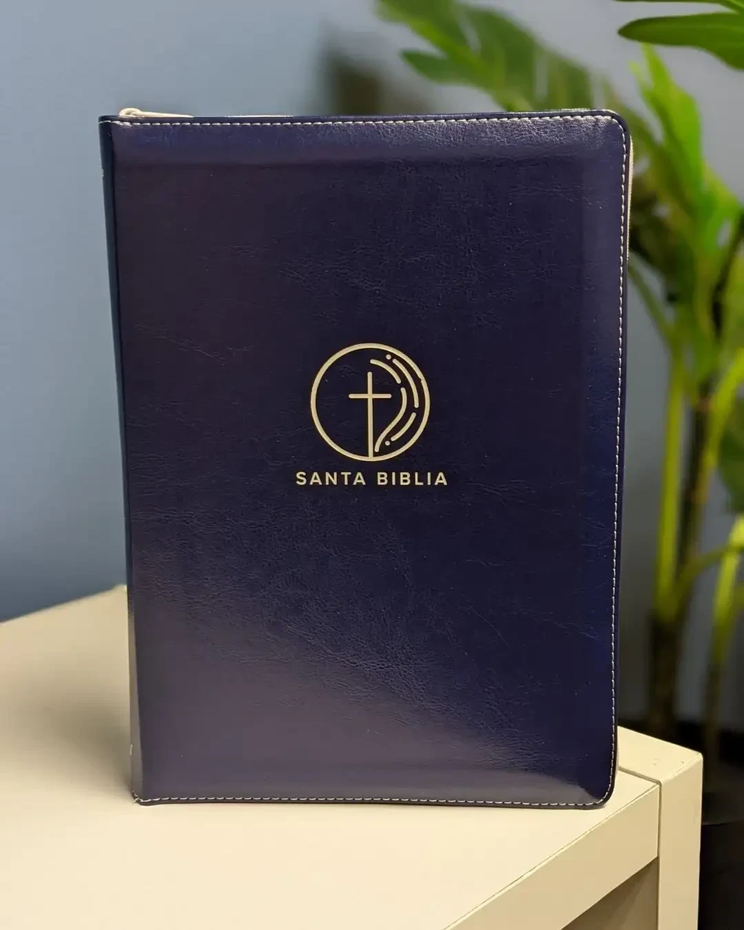 Biblia NTV azul ultrafina referencias indice letra grande