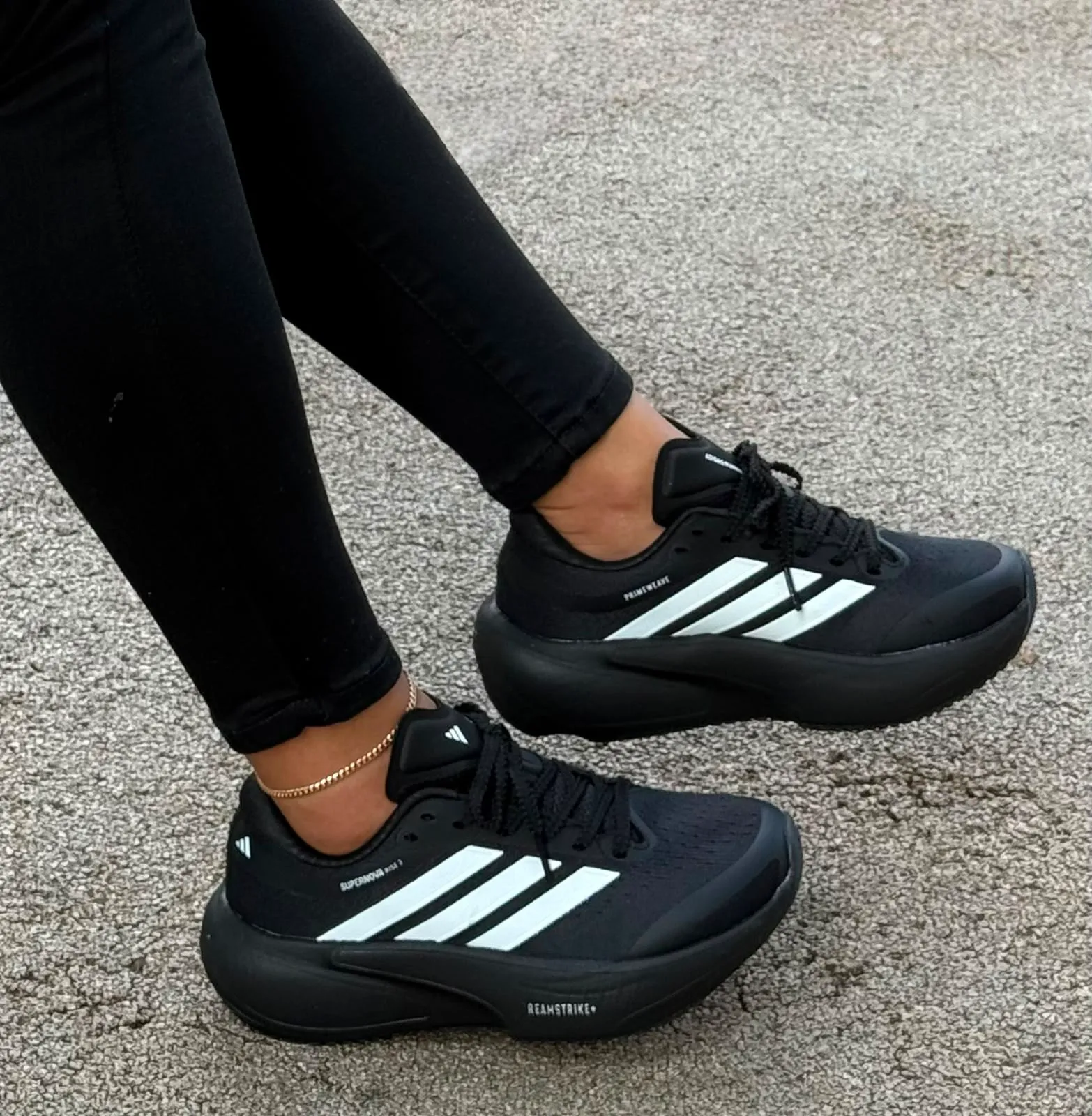 🙋♀️ADIDAS SUPER NOVA