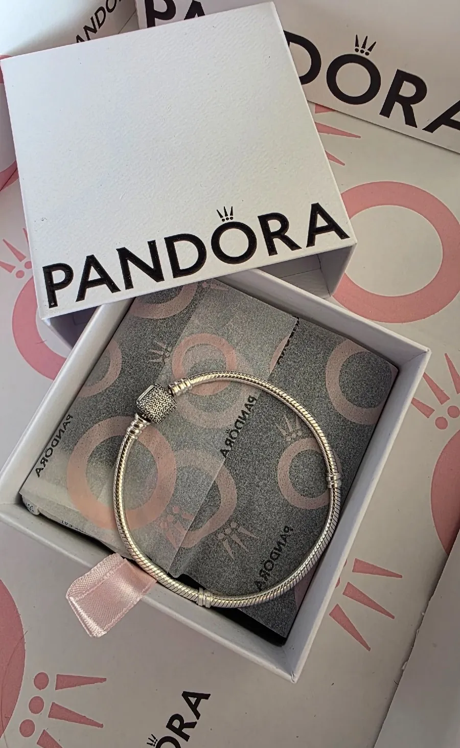 Pandora pave barrel clasp bracelet  2